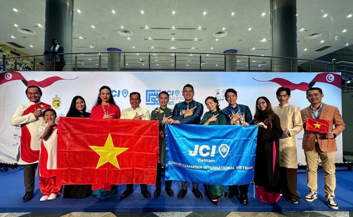 CHÚC MỪNG JCI VIETNAM DEBATING TEAM – CHIẾN THẮNG ẤN TƯỢNG, TIẾN THẲNG VÀO BÁN KẾT JCI WORLD CONGRESS 2025!