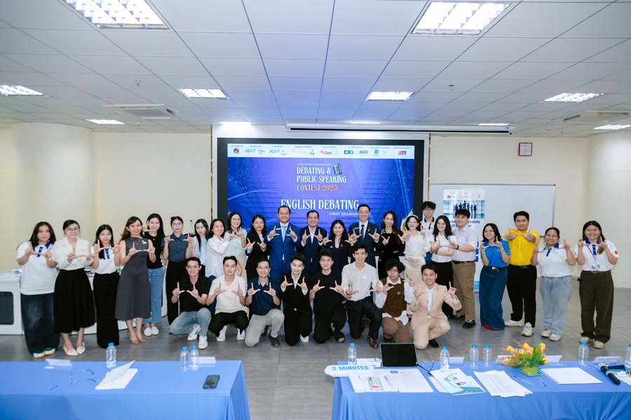 TRỞ THÀNH CÔNG DÂN TOÀN CẦU TỪ NỀN TẢNG HÙNG BIỆN VÀ TRANH BIỆN